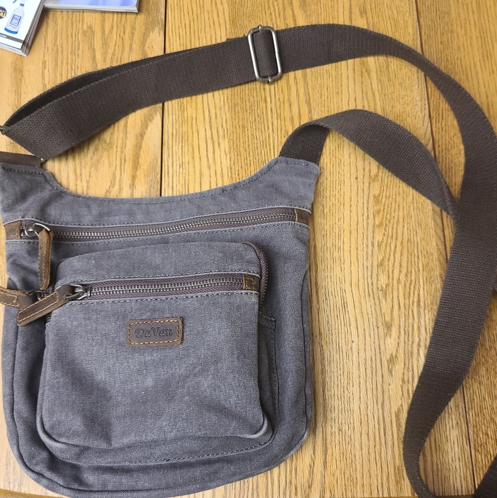 Devan purse